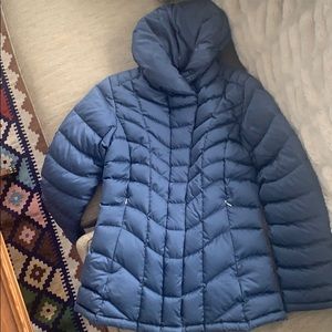 Patagonia down jacket. Size small. Hip length.